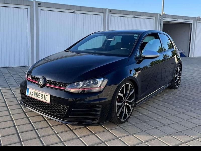 Gebraucht VW Golf VII GTI 220 PS (161 kW) 2014 Schwarz Limousine