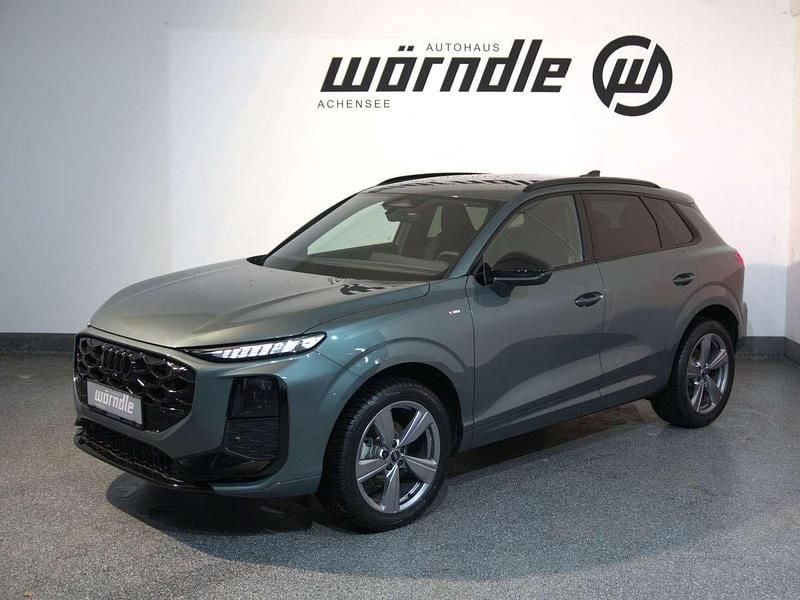 Neu Audi Q3 S-Line 150 PS (110 kW) 2025 Mittelgrün metallic SUV