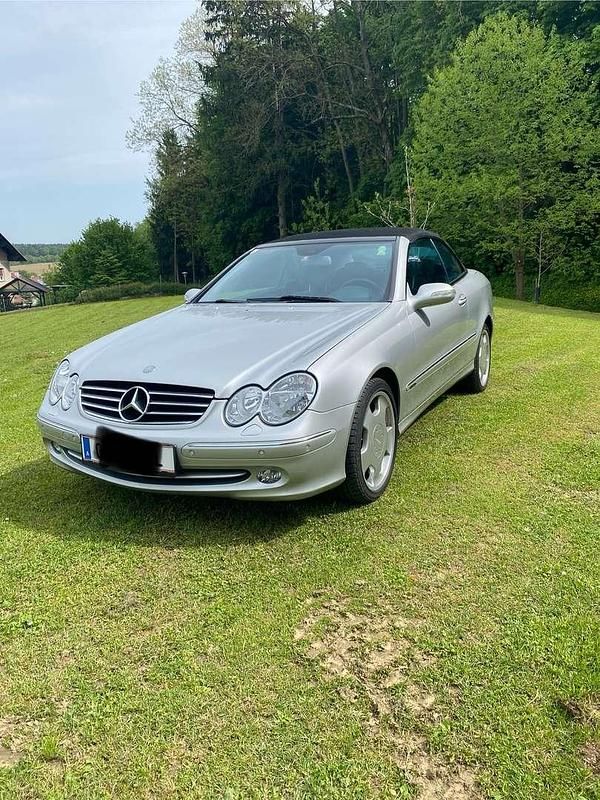 Grau Gebraucht 2003 Mercedes CLK320 Cabrio | € 13.000 - Bild 1/4
