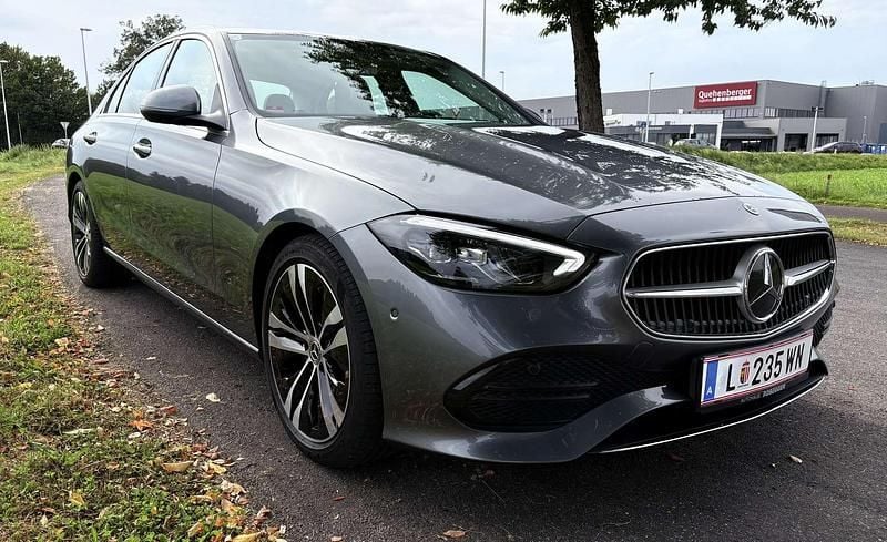 Gebraucht Mercedes C200 163 PS (119 kW) 2022 Limousine