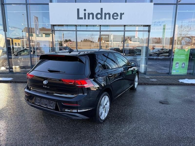 Gebraucht VW Golf VIII 115 PS (84 kW) 2026 Schwarz  metallic Limousine