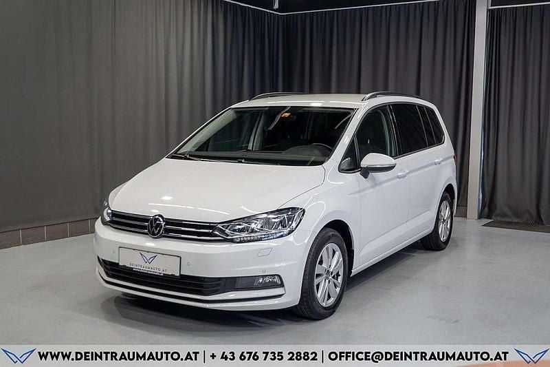 Gebraucht VW Touran Comfortline 116 PS (85 kW) 2020 Weiß Van / Kleinbus