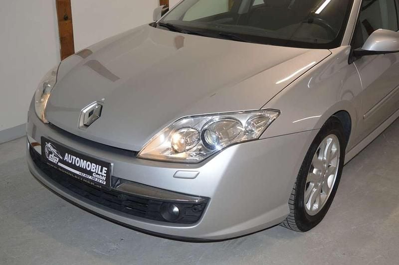 Gebraucht Renault Laguna III Expression 131 PS (96 kW) 2009 Grau Kombi