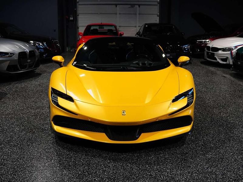 Gebraucht Ferrari SF90 1001 PS (736 kW) 2022 Gelb Coupé