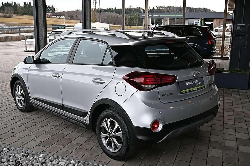 Gebraucht Hyundai i20 Active 101 PS (74 kW) 2018 Grau Limousine