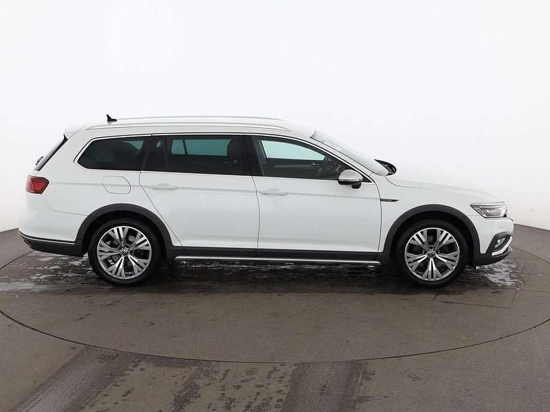 Gebraucht VW Passat Alltrack 200 PS (147 kW) 2021 Weiß Kombi