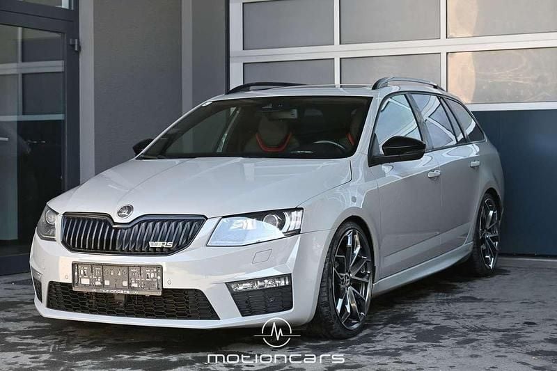 Silber Gebraucht 2014 Skoda Octavia RS Kombi | € 12.980 (Fairer Preis) - Bild 1/4