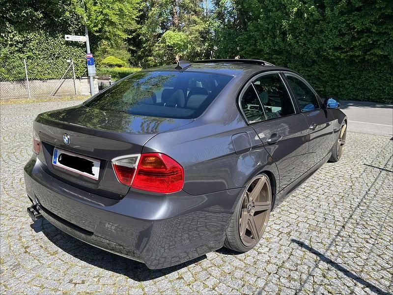 Gebraucht BMW 325 Performance 218 PS (160 kW) 2006 Grau Limousine