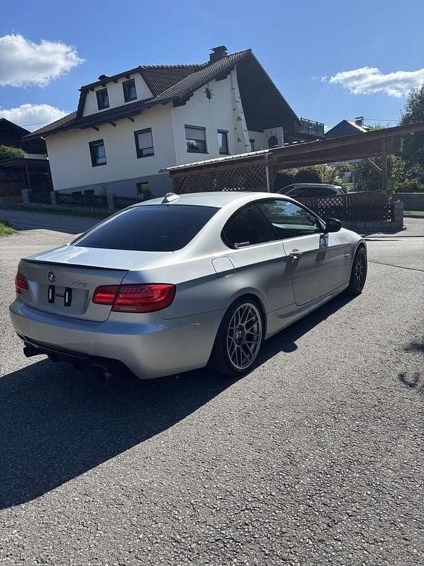 Gebraucht BMW 335 306 PS (225 kW) 2011 Coupé