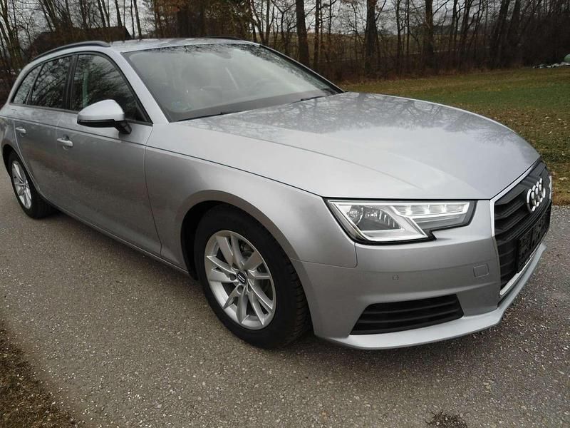 Gebraucht Audi A4 Basis 150 PS (110 kW) 2016 Grau Kombi