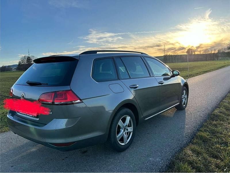 Grau Gebraucht 2015 VW Golf VII Kombi | € 7.000 (Guter Preis) - Bild 1/4