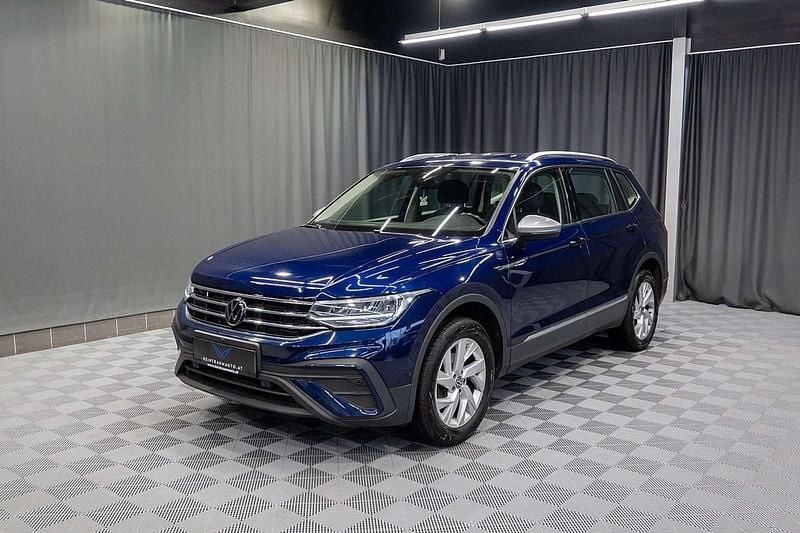 Blau Gebraucht 2022 VW Tiguan Allspace SUV | € 31.900 (Guter Preis) - Bild 1/4