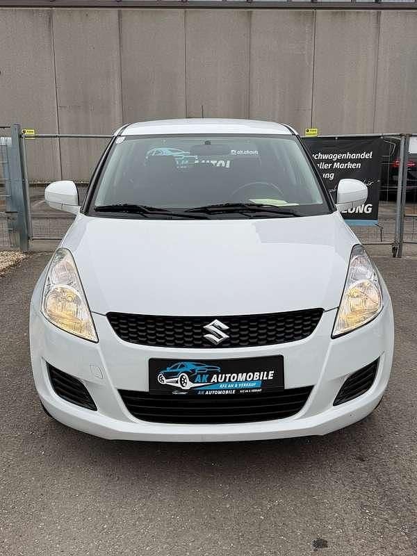 Gebraucht Suzuki Swift Club 94 PS (69 kW) 2013 Weiß Kleinwagen