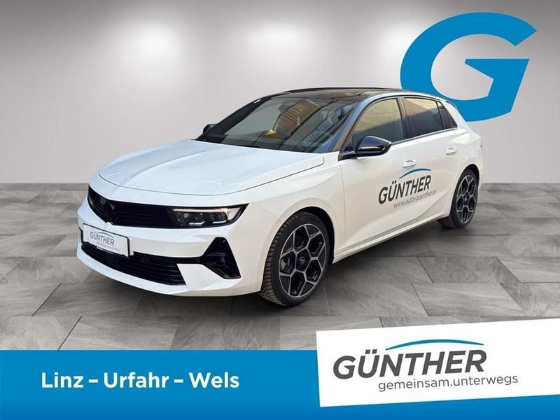 Weiß Neu 2025 Opel Astra Limousine | € 29.989 (Etwas zu teuer) - Bild 1/4