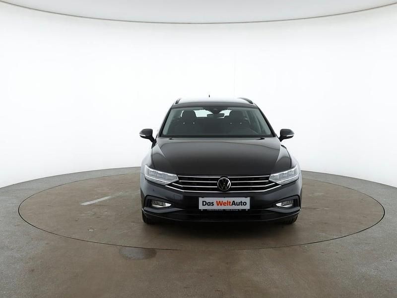 Gebraucht VW Passat 150 PS (110 kW) 2021 Dunkelgrau  metallic Kombi