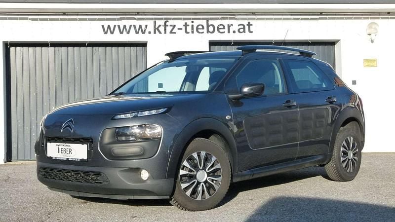 Grau Gebraucht 2015 Citroën C4 Feel SUV | € 8.500 - Bild 1/3