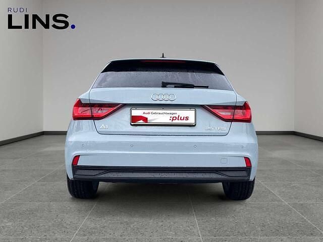 Neu Audi A1 Comfort 95 PS (69 kW) 2026 Grau SUV