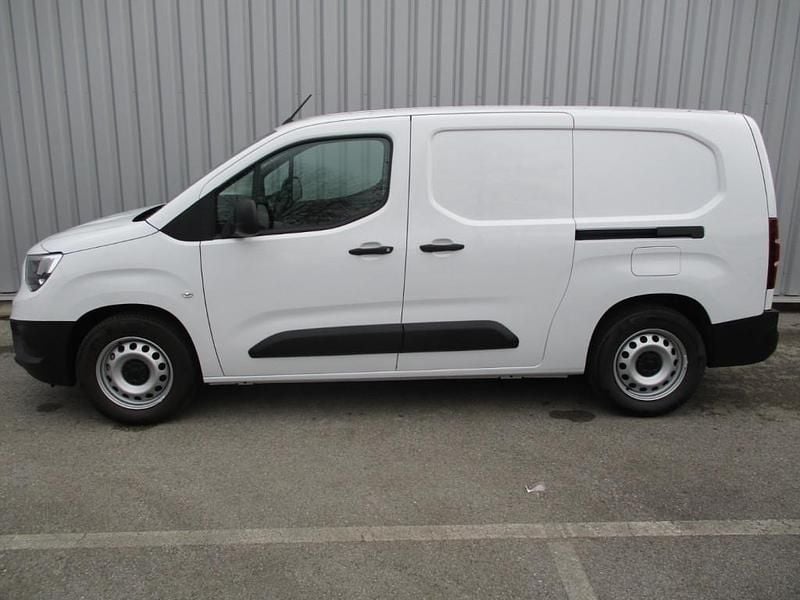 Gebraucht Opel Combo-e Life XL 100 kW (136 PS) 2023 Schnee weiß Kombi