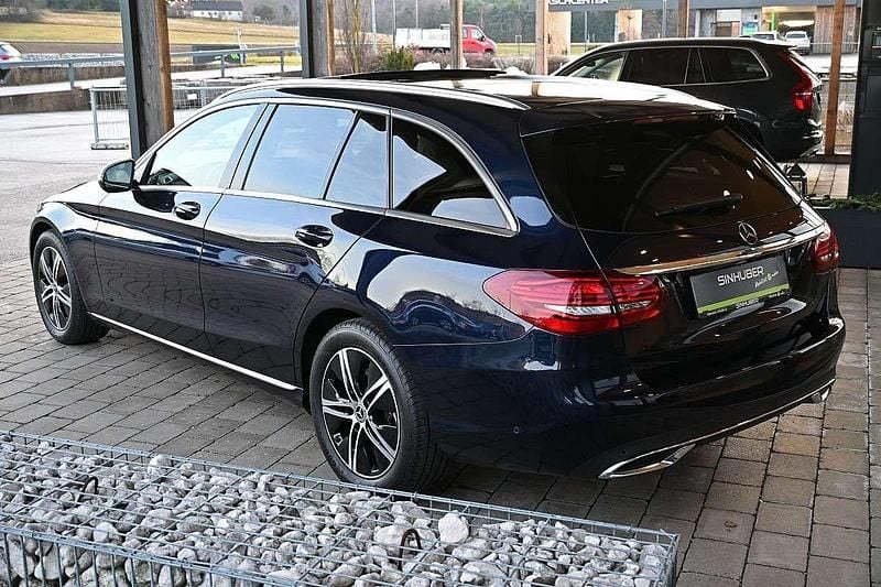 Gebraucht Mercedes C200 160 PS (117 kW) 2020 Blau Kombi