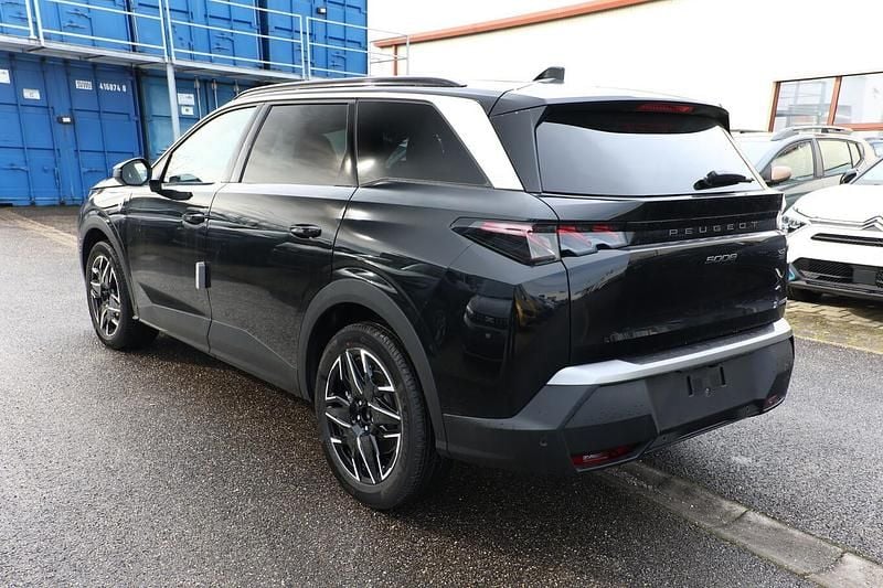 Neu Peugeot 5008 GT 145 PS (106 kW) 2025 Van / Kleinbus