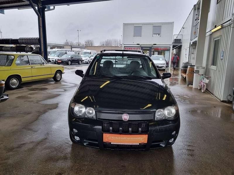 Gebraucht Fiat Strada 84 PS (61 kW) 2008 Grün Abholung