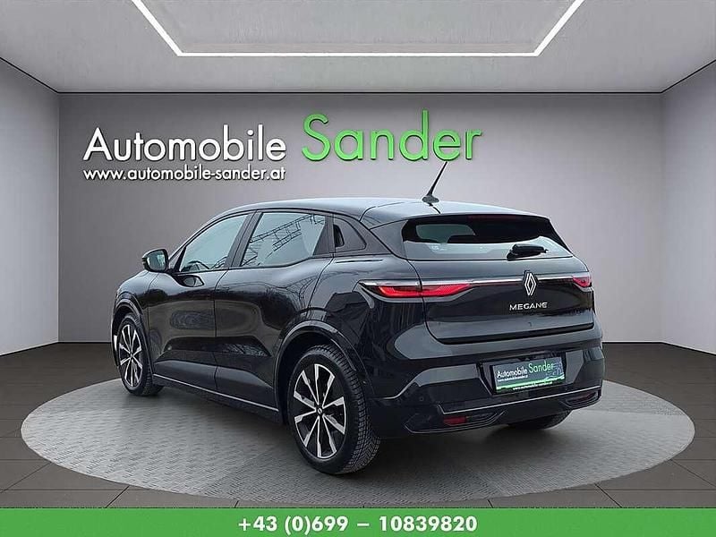 Gebraucht Renault Megane E-Tech Evolution 160 kW (218 PS) 2023 Schwarz Limousine
