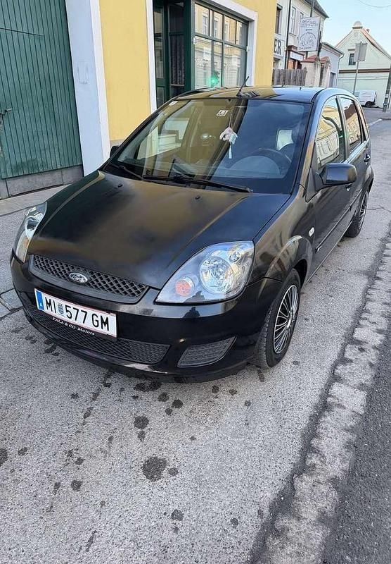 Gebraucht Ford Fiesta Ambiente 69 PS (50 kW) 2007 Kleinwagen
