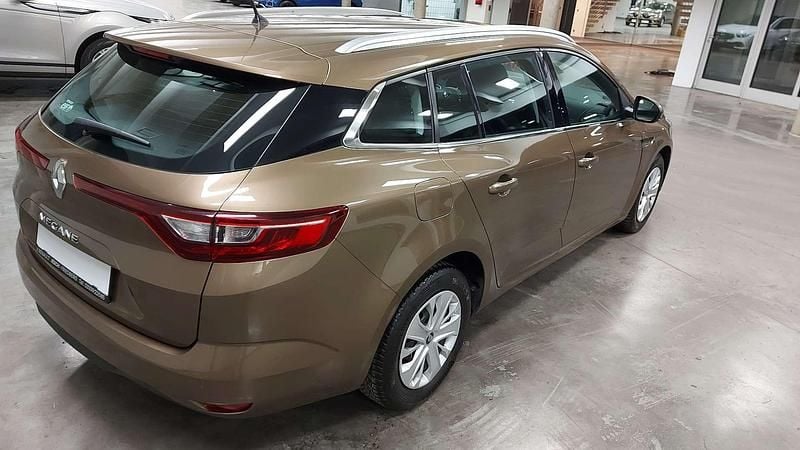 Gebraucht Renault Mégane GrandTour Intens 110 PS (80 kW) 2017 Braun Kombi