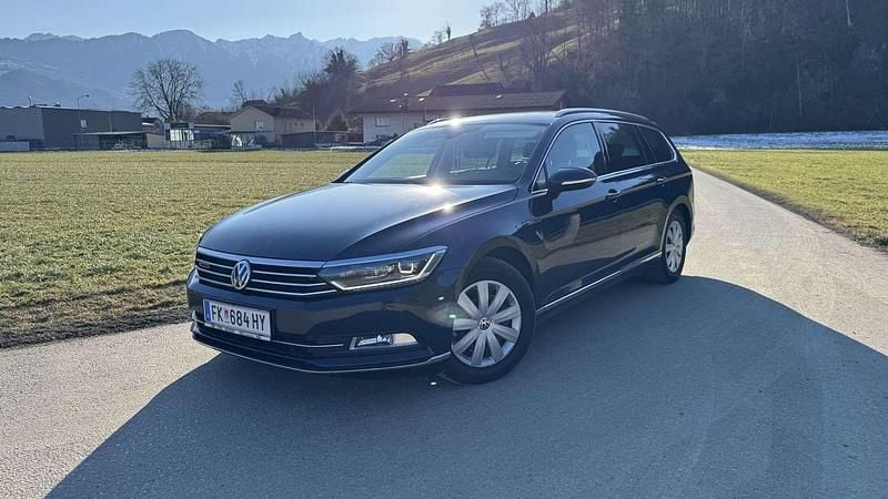 Gebraucht VW Passat Highline 150 PS (110 kW) 2017 Blau Kombi