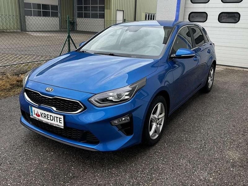 Gebraucht Kia Ceed 140 PS (102 kW) 2018 Blau Kleinwagen