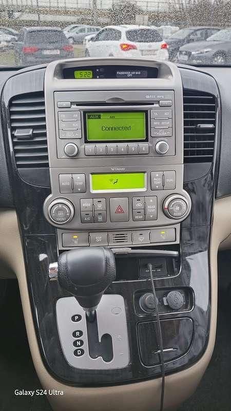 Gebraucht Kia Carnival Active 150 PS (110 kW) 2012 Van / Kleinbus