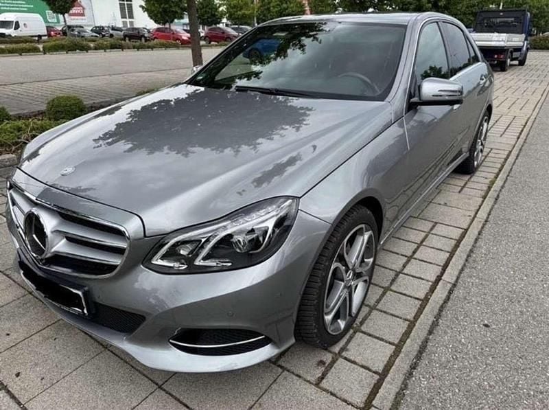 Gebraucht Mercedes E220 170 PS (125 kW) 2013 Grau Limousine