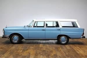 Gebraucht Mercedes 230 160 PS (117 kW) 1968 Blau Kombi