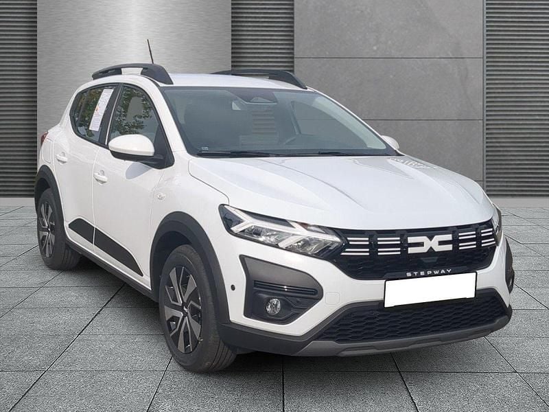 Neu Dacia Sandero Expression 101 PS (74 kW) 2025 Weiß Kleinwagen