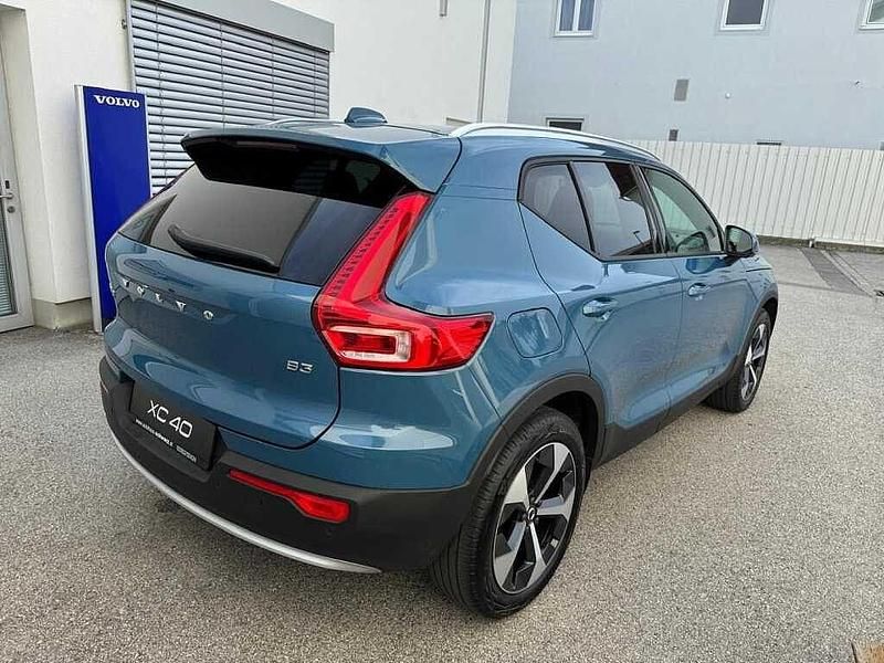 Gebraucht Volvo XC40 163 PS (119 kW) 2025 Blau SUV