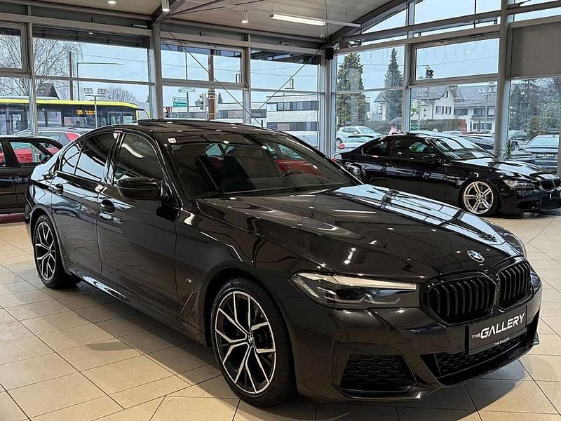 Gebraucht BMW 520 M Sport 190 PS (139 kW) 2022 Schwarz Limousine