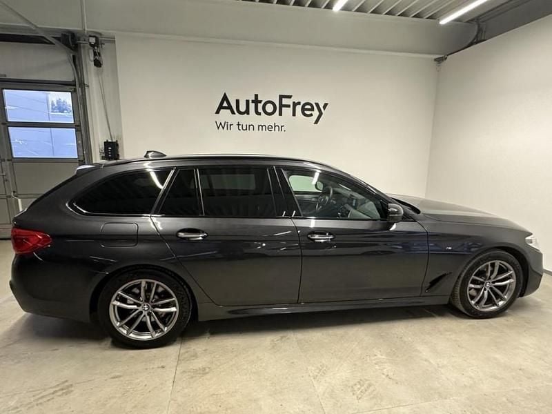 Gebraucht BMW 520 M Sport 190 PS (139 kW) 2018 Grau Kombi
