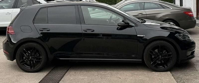 Gebraucht VW Golf Comfortline 131 PS (96 kW) 2018 Limousine