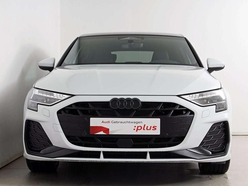 Neu Audi A3 S-Line 150 PS (110 kW) 2025 Weiß Limousine
