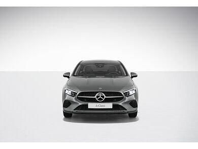 Gebraucht Mercedes A180 Advanced Plus 116 PS (85 kW) 2025 Mountaingrau metallic Limousine