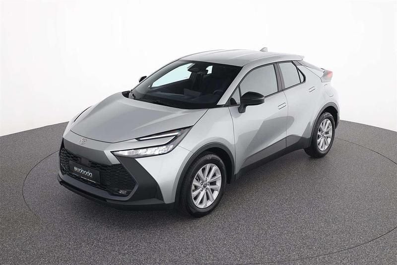 Gebraucht Toyota C-HR Active 98 PS (72 kW) 2025 Shimmering silver  silber SUV