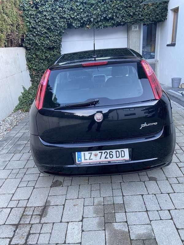 Gebraucht Fiat Punto Classica 65 PS (47 kW) 2009 Schwarz Limousine