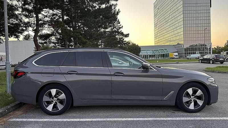 Gebraucht BMW 520 Performance 190 PS (139 kW) 2020 Grau Kombi