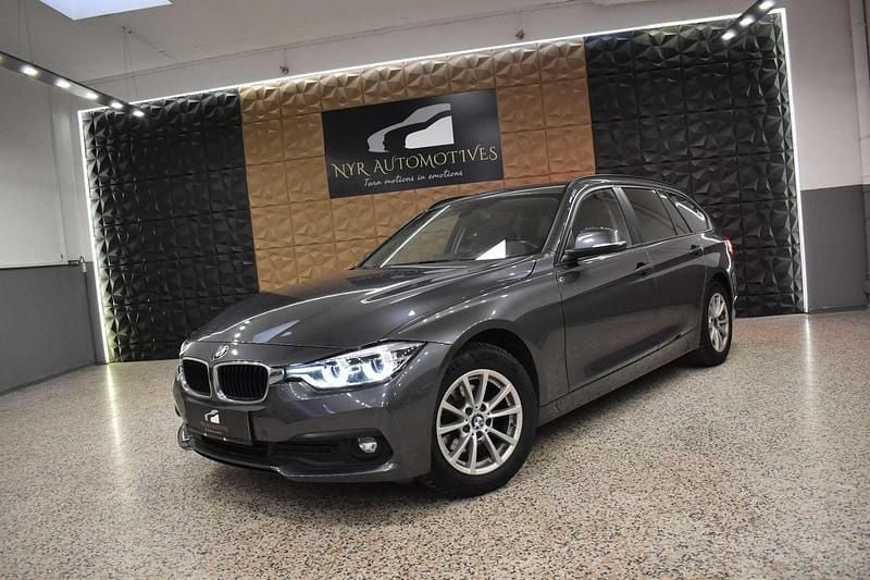 Grau Gebraucht 2018 BMW 318 Advantage Kombi | € 14.990 (Guter Preis) - Bild 1/4