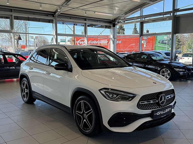 Gebraucht Mercedes GLA250 AMG line 224 PS (164 kW) 2020 Weiß SUV