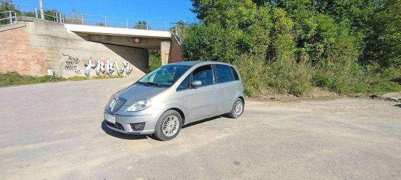 Gebraucht 2009 Lancia Musa Van / Kleinbus | € 1.899 - Bild 1/4