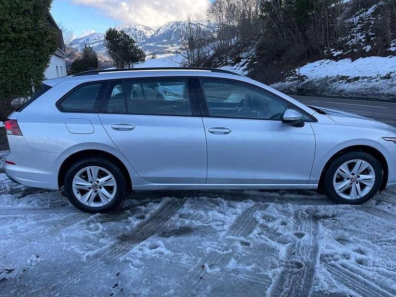 Gebraucht VW Golf VIII Life 116 PS (85 kW) 2022 Grau Kombi