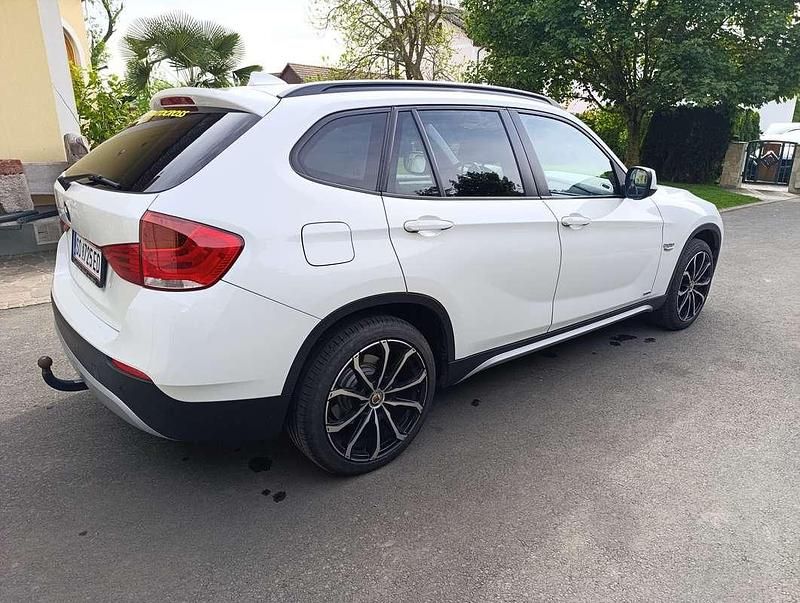 Weiß Gebraucht 2012 BMW X1 SUV | € 9.990 (Fairer Preis) - Bild 1/4