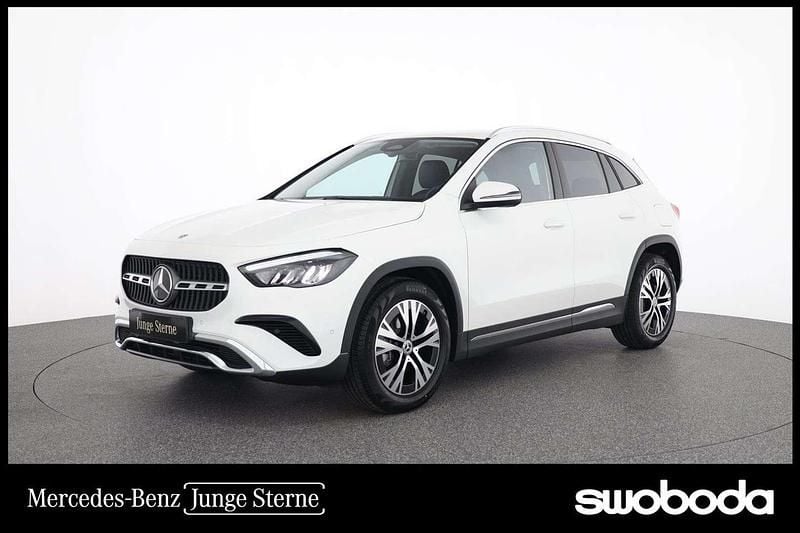 Weiss Gebraucht 2025 Mercedes GLA180 Urban SUV | € 42.130 (Teuer) - Bild 1/4