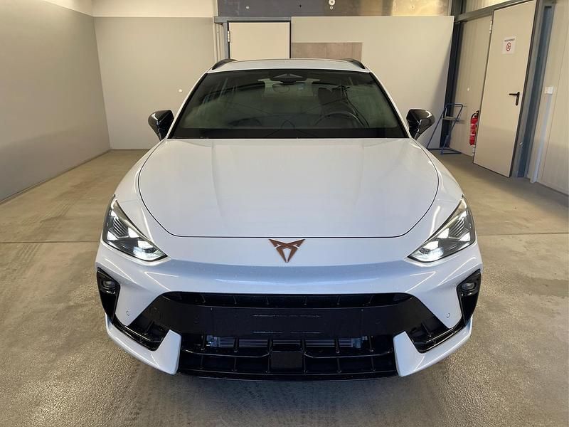 Neu Cupra Leon 150 PS (110 kW) 2025 Limousine